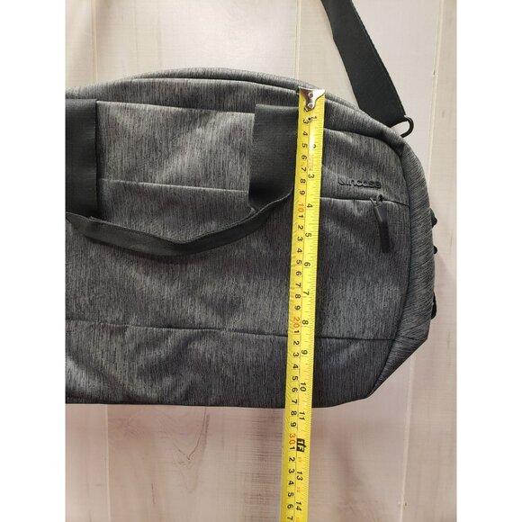Incase City Duffel Laptop Bag With Adjustable Strap & Multiple Pockets, Gray - Picture 4 of 15